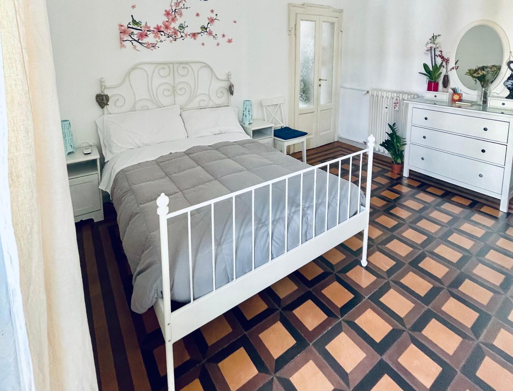 Prada District Milan Apartment — Photos 1