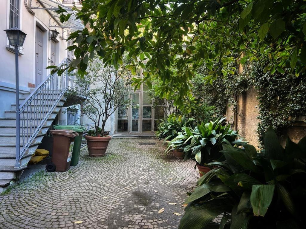 Prada District Milan Apartment — Photos 3