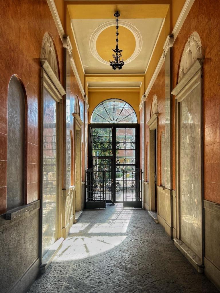 Prada District Milan Apartment — Photos 2
